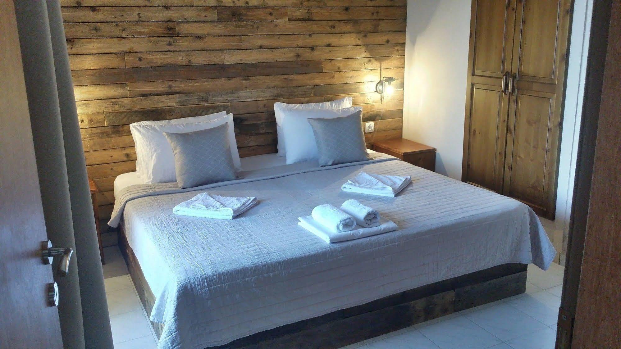 Anemos Hotel Polychrono Ngoại thất bức ảnh
