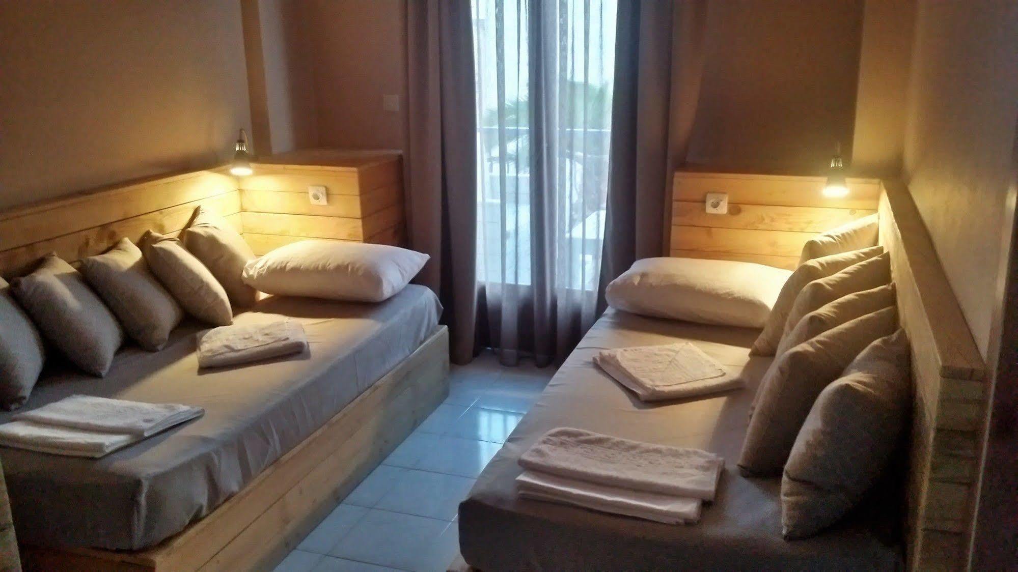 Anemos Hotel Polychrono Ngoại thất bức ảnh