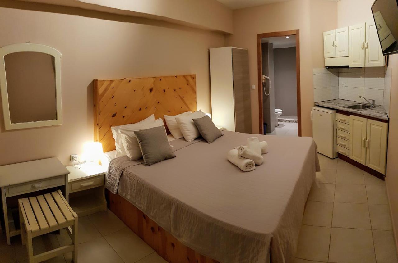 Anemos Hotel Polychrono Ngoại thất bức ảnh
