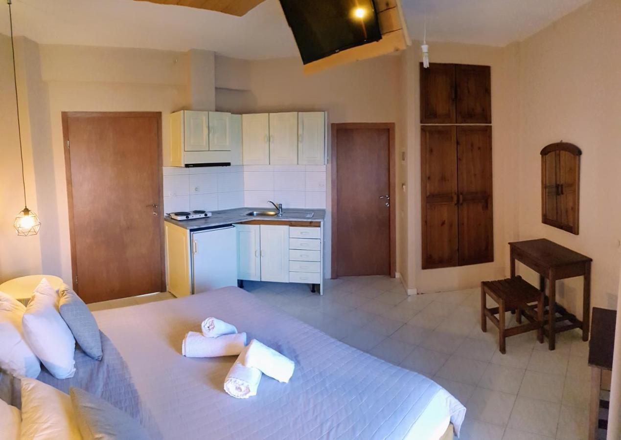Anemos Hotel Polychrono Ngoại thất bức ảnh